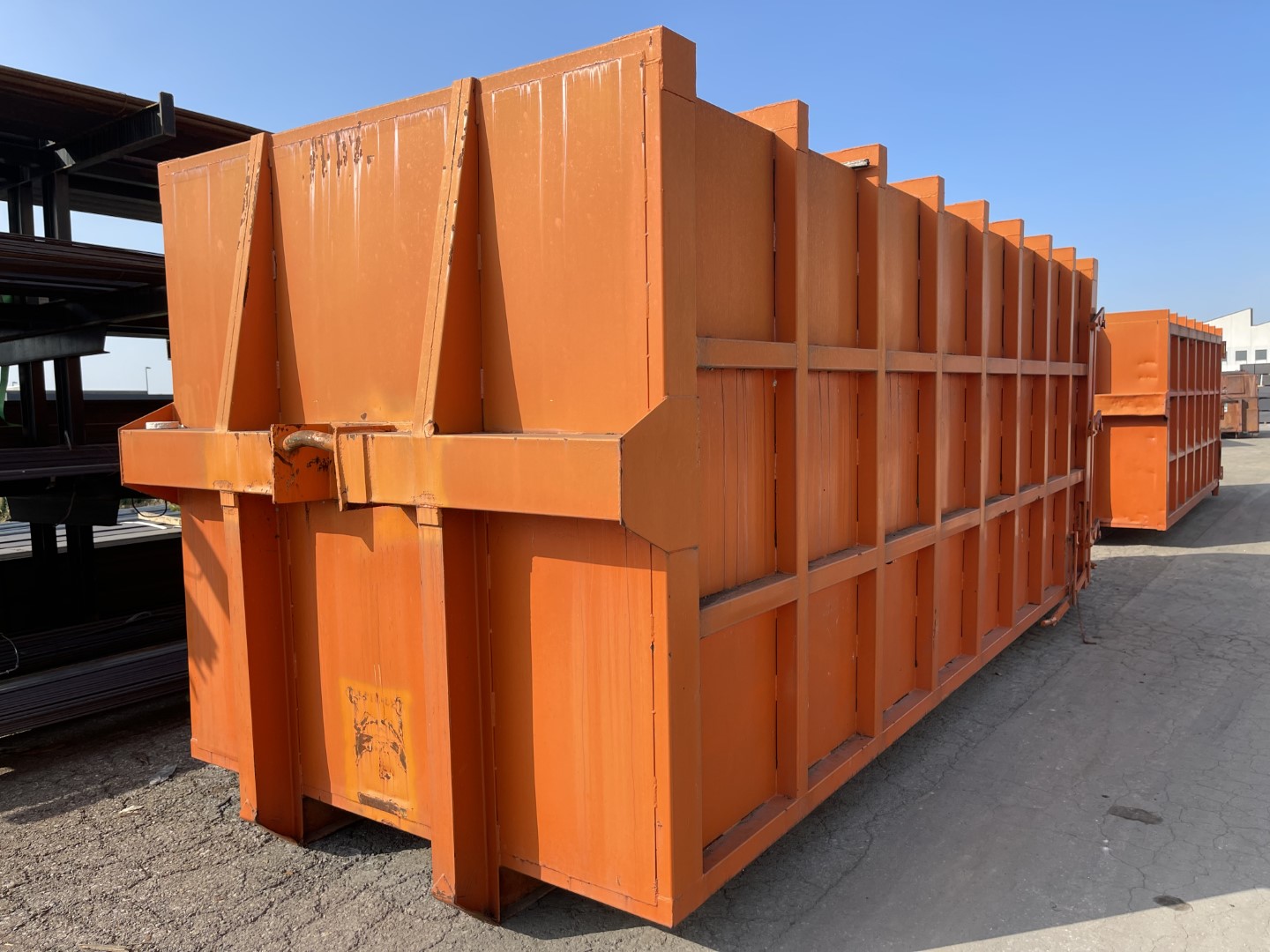 Pressa Stazionaria US-352 + 2 Container per Pressa US-353 e US-354 Usati – Image 15